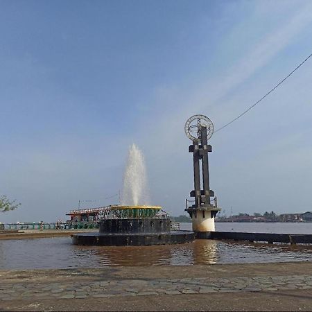 Hotel Gajahmada Pontianak Dış mekan fotoğraf