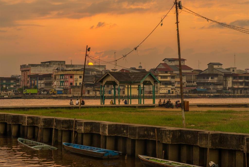 Hotel Gajahmada Pontianak Dış mekan fotoğraf