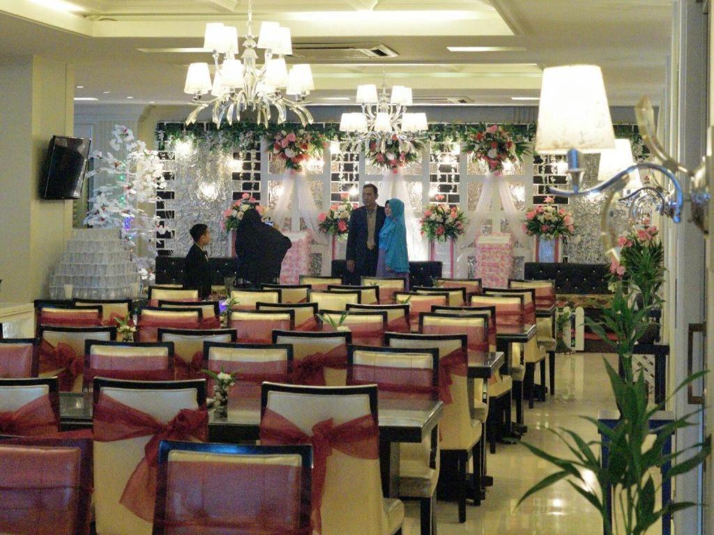 Hotel Gajahmada Pontianak Dış mekan fotoğraf